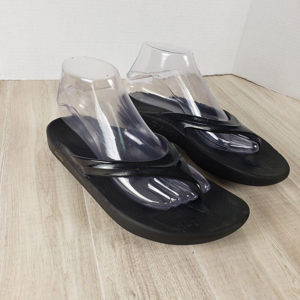 Oofos Womens Oolala Luxe Sandals Size 8 Black Comfort Recovery Thong
